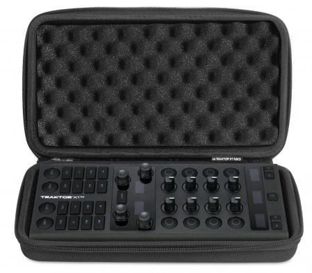 Hardcase - UDG Creator NI Traktor X1 MK3 / Reloop Mixtour Pro Hardcase Black