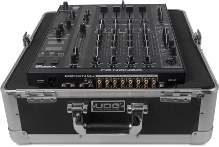 UDG Ultimate Pick Foam Flight Case MultiFormat M Silver [1]