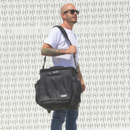 UDG Ultimate SlingBag Trolley DeLuxe Black Mk2 [8]