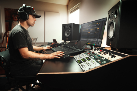 Universal Audio Apollo x6 Gen 2 Essentials+ Edition [5]