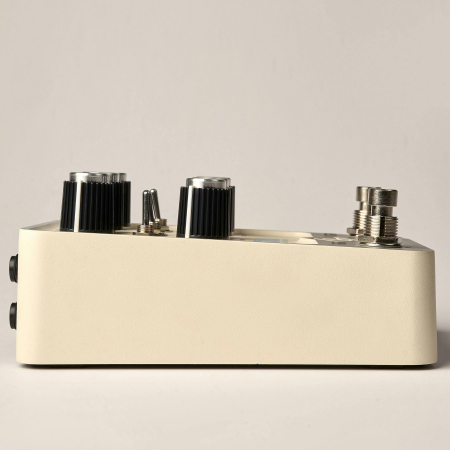 Universal Audio UAFX Astra Modulation Pedal [3]