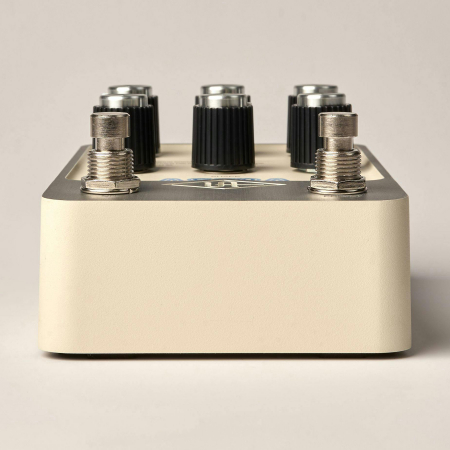 Universal Audio UAFX Astra Modulation Pedal [2]