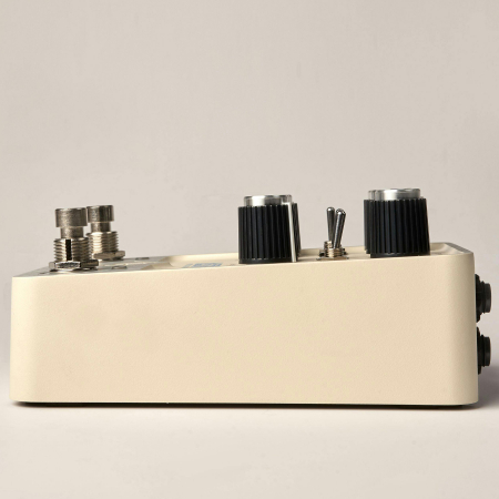 Universal Audio UAFX Astra Modulation Pedal [4]
