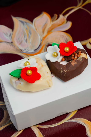 8 Martie - Cadou  ciocolata -inimă