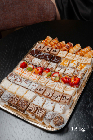 Prăjituri în asortiment [6]