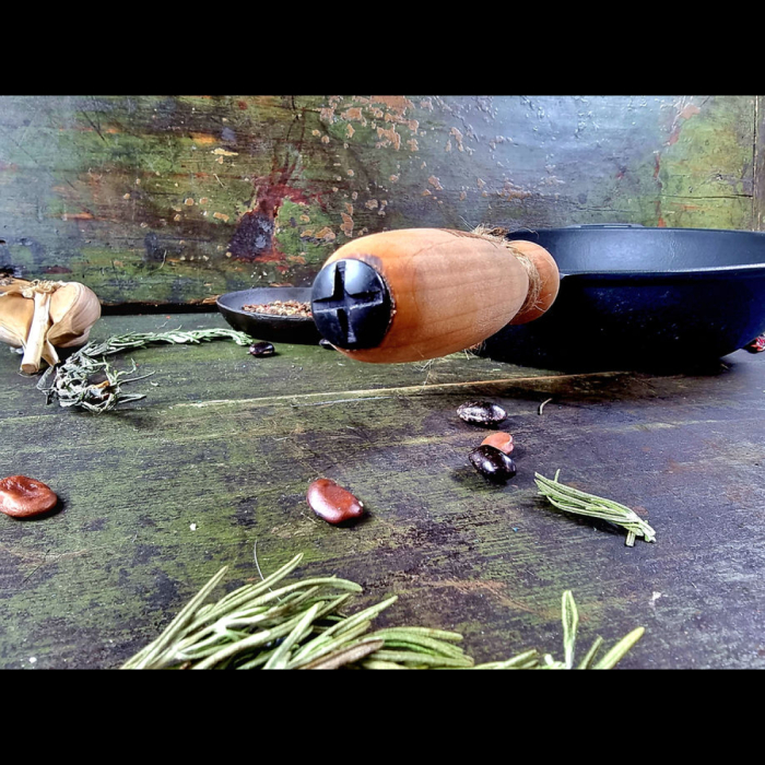 Tigaie din Fonta cu maner din lemn Maysternya T302 – 24x4 cm [6]