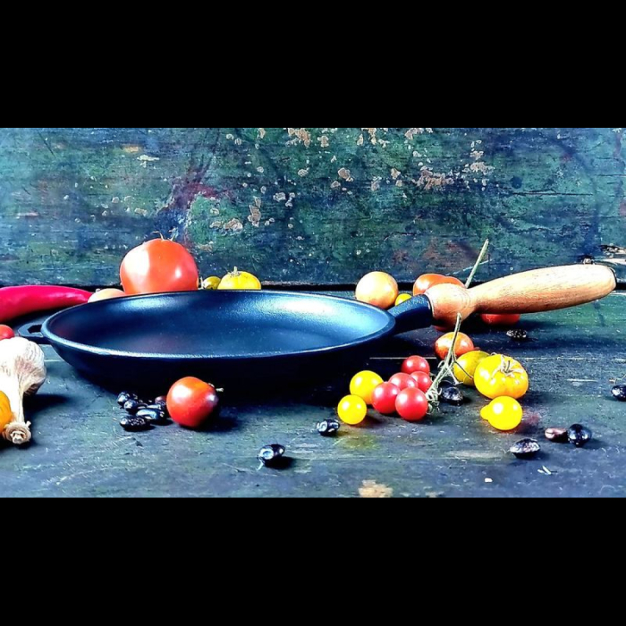 Tigaie din Fonta cu maner din lemn pentru Clatite Maysternya T301 – 24x2.5 cm [3]