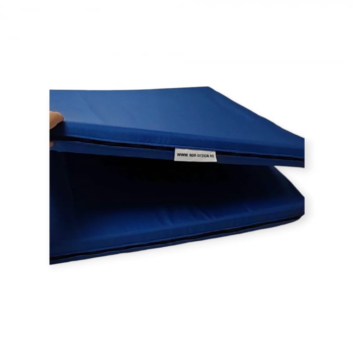 Saltea sport FlexiCore pliabila de culoare albastra. [2]