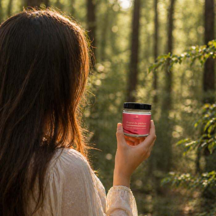 Lumânare parfumată din ceară de soia 100% naturală Fructe de pădure [2]