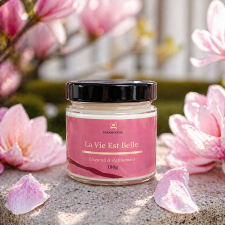 Lumanari Parfumate - Lumânare parfumată din ceară de soia 100% naturală La Vie Est Belle
