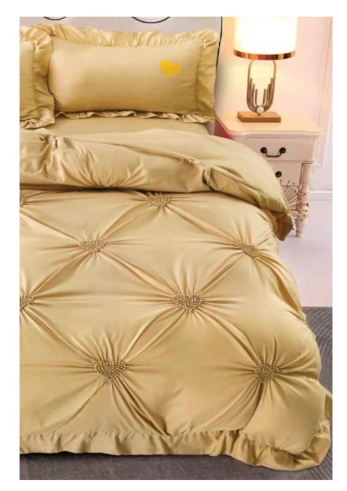 Lenjerie de Pat Eleganta cu Pliuri , Volanase si Inimi Brodate , 4 Piese [2]