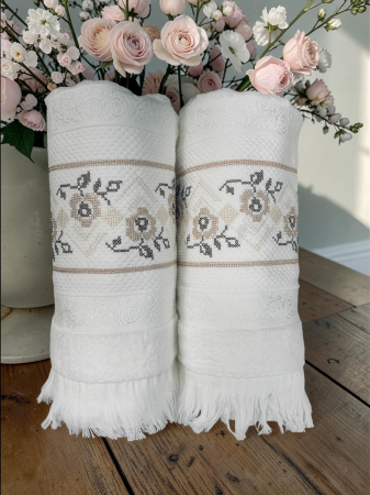 Set 2 Prosoape cu motiv Traditional / Etnic Brodat, calitate Premium 100% Bumbac, 50 x 90 cm, Alb Crem Bej
