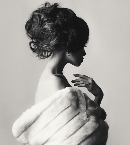 Tablou Pe Panza - Elegance in Monochrome [1]