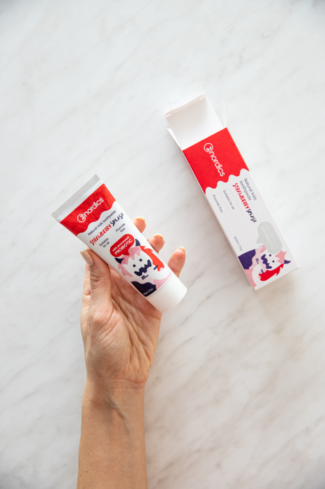 Pasta de dinti naturala pentru copii cu capsuni si probiotice 50ml Nordics [2]