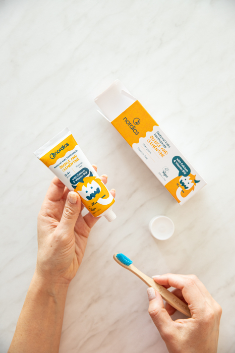 Pasta de dinti naturala pentru copii cu portocale si clementine 50ml Nordics [2]