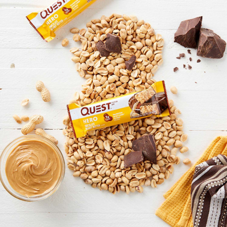 Quest Hero Crispy Baton Proteic Cu Aroma De Ciocolata Si Unt De Arahide, 54 G [7]