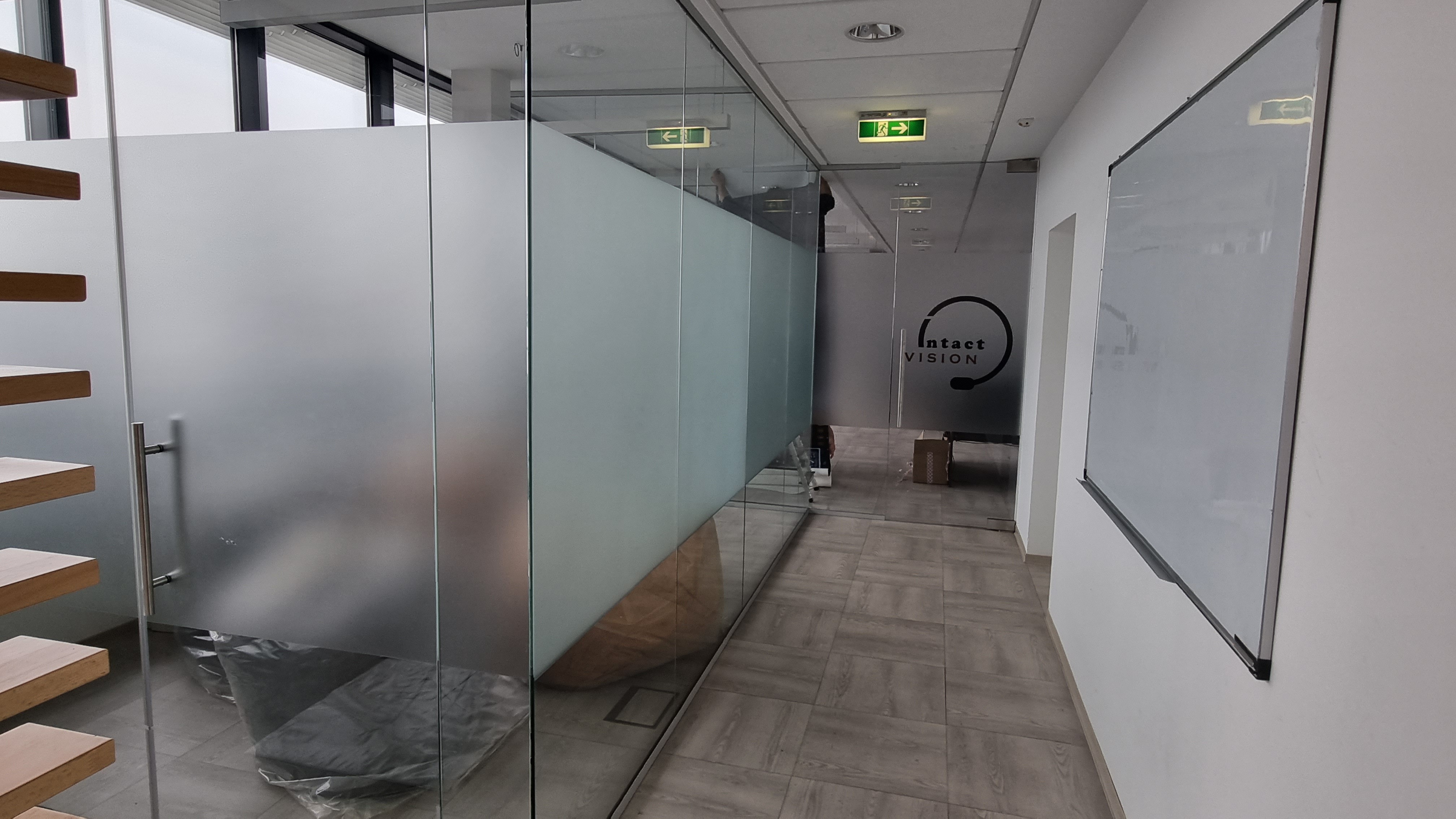 Colantare premium usa / receptie