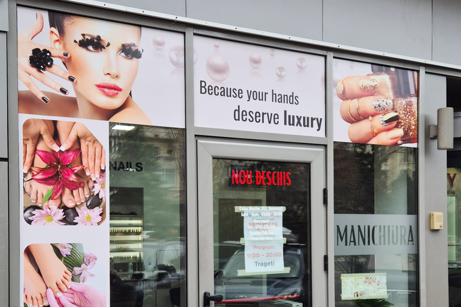 Colantare Vitrina Beauty Salon