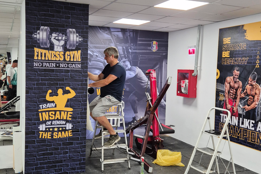 Colantare Pereti Sala de Fitness