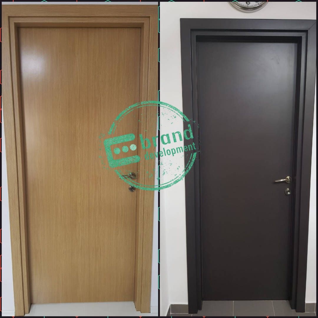 Colantare usa apartament schimbare culoare in Bucuresti