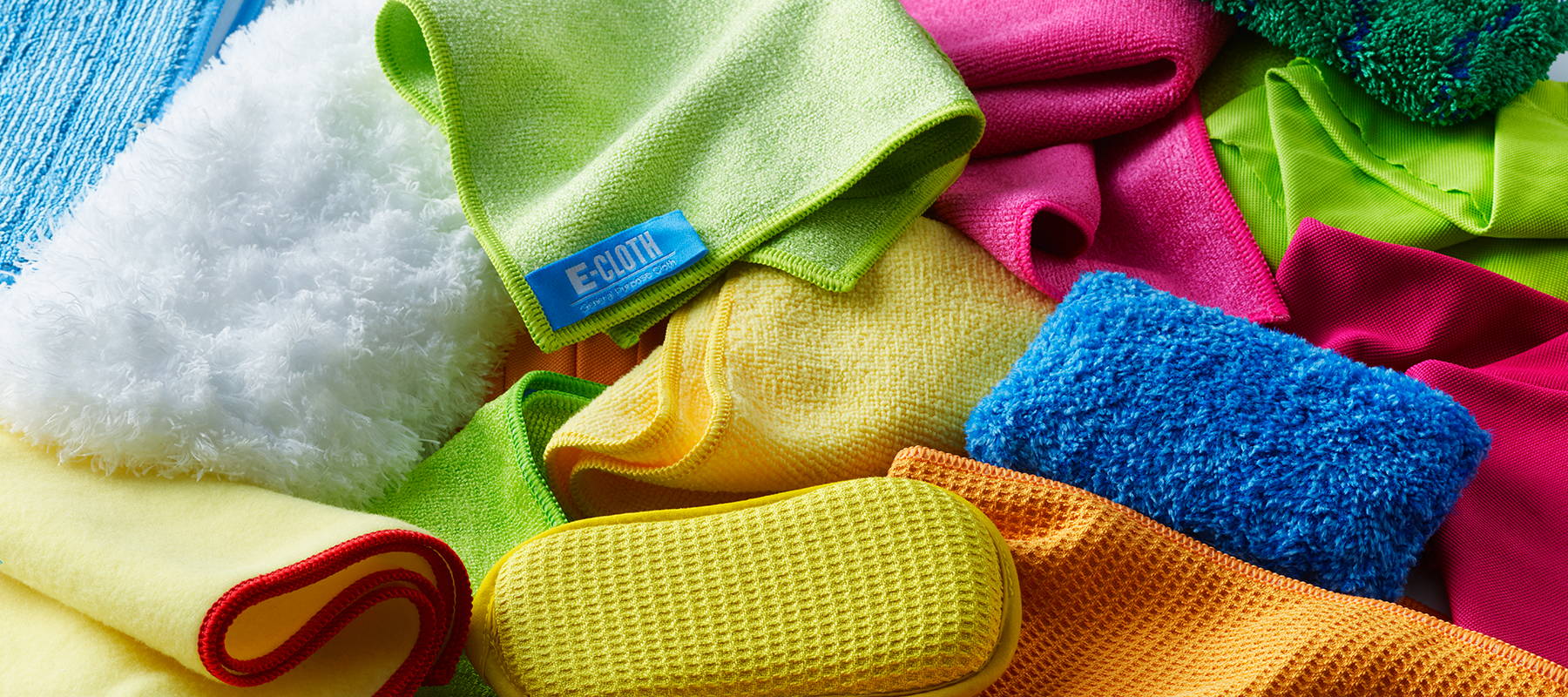 Cum să cureți covoarele și țesăturile cu lavetele din microfibră premium E-Cloth?
