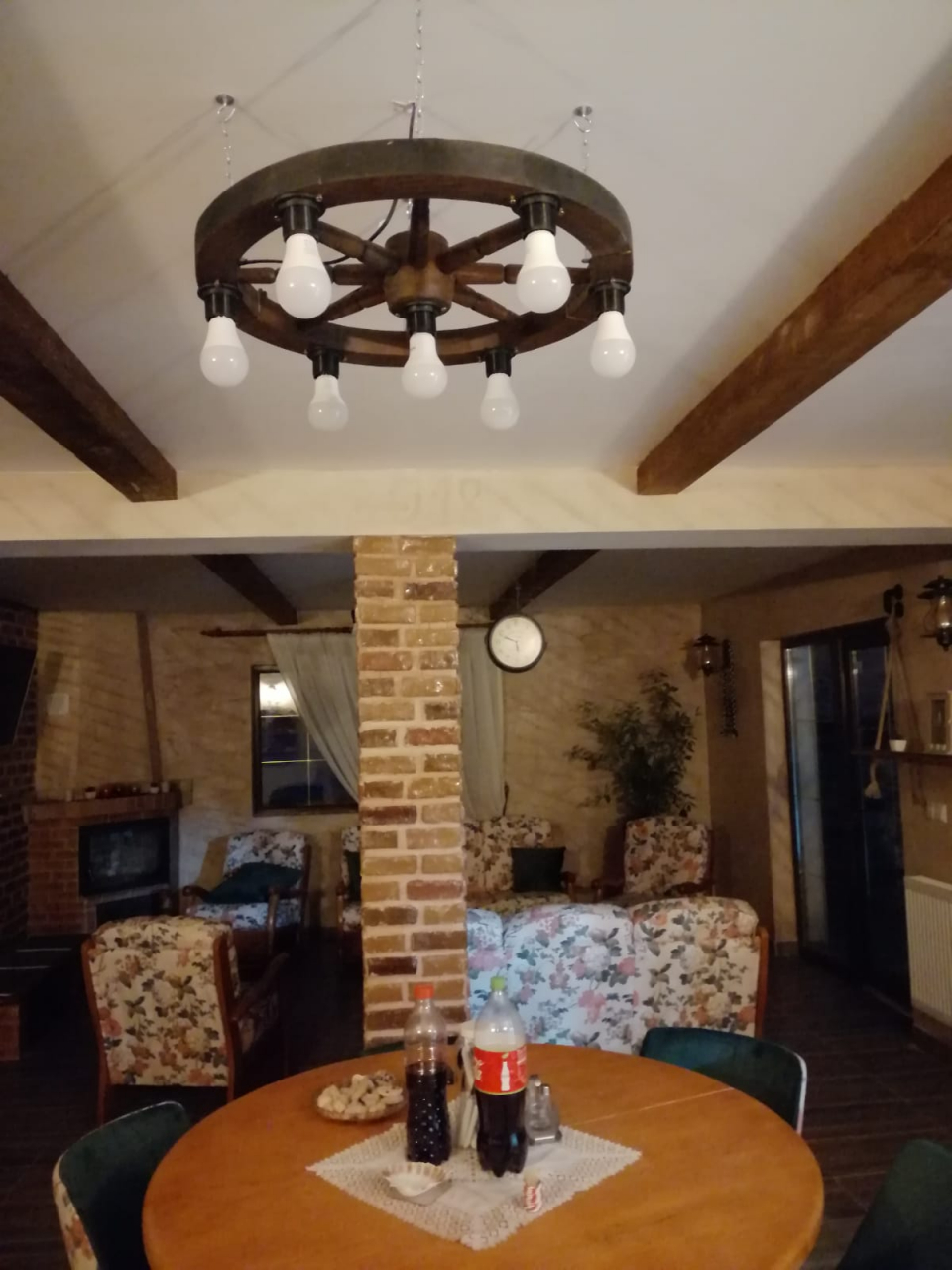 Lustra rustica din lemn [3]