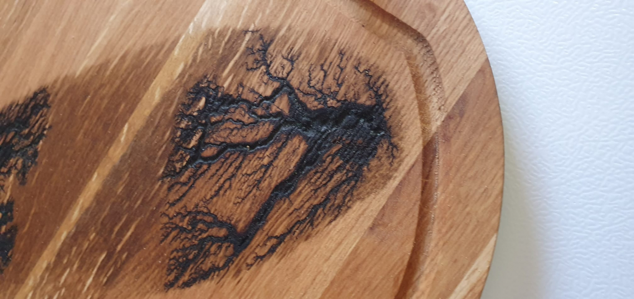 Platou Rotund din Stejar cu Mânere din Fier Forjat și Fulgere Lichtenberg - 40 cm [3]