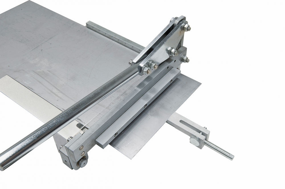 Foarfeca manuala de taiat tabla BHS 300 x 1,2 [4]