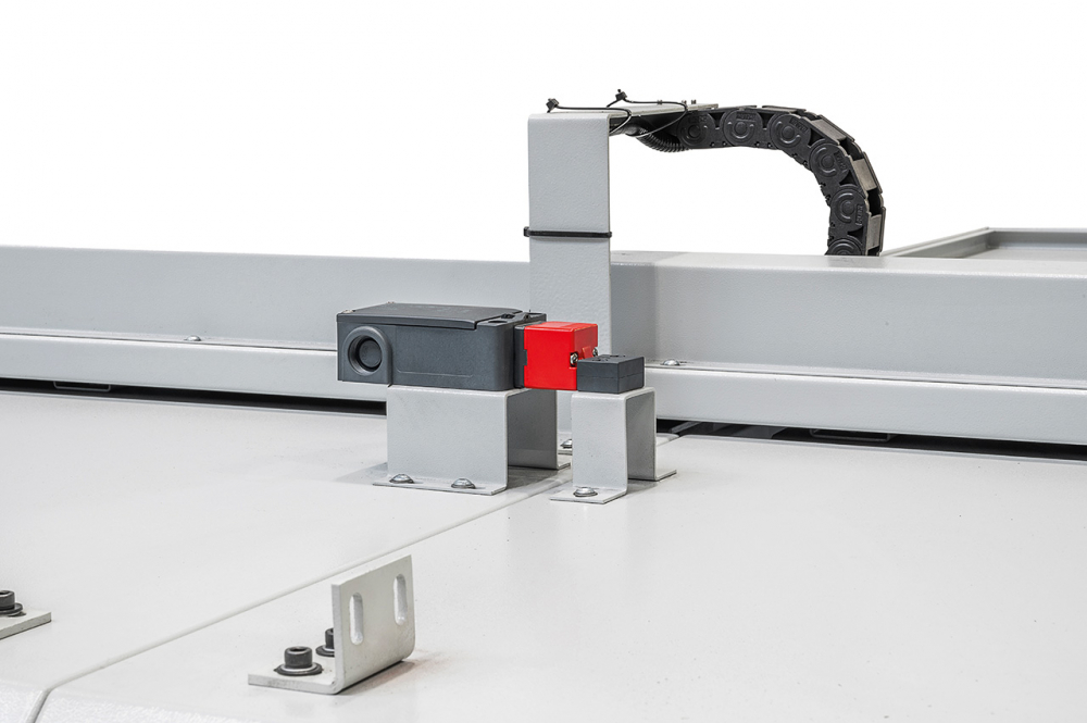 Masina de rectificat universala URS 32100 PLC [3]