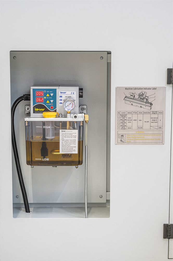 Masina de rectificat universala URS 32100 PLC [6]