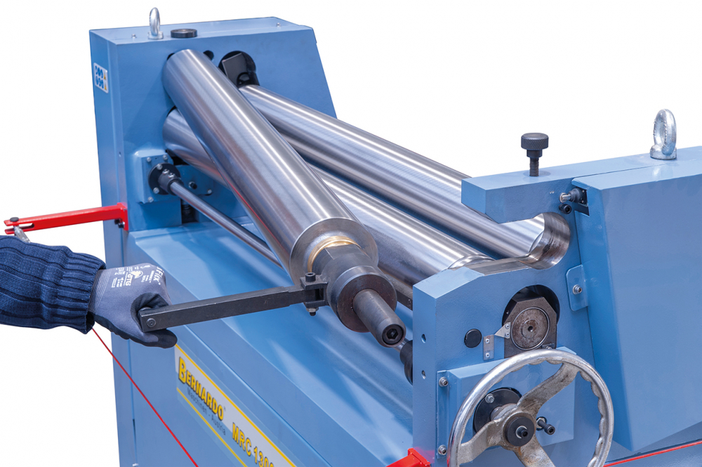 Masina motorizata pentru roluit tabla Bernardo MRC 1300 - 4,5 MD [4]