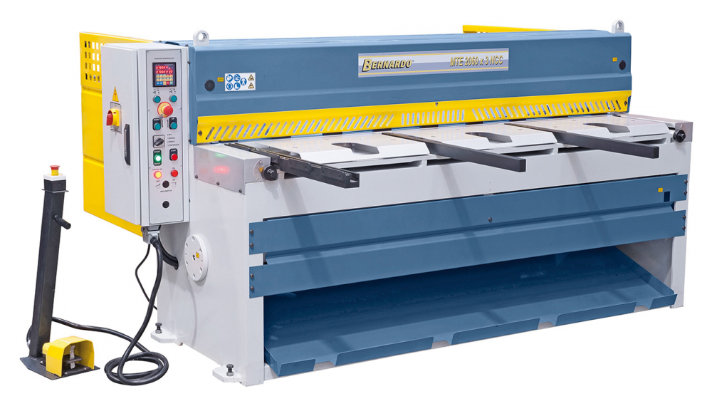 Foarfecă ghilotină motorizată Bernardo MTE 1360 x 3 NCC [3]