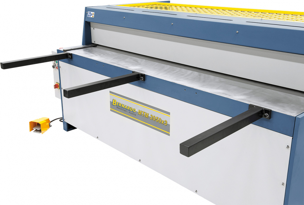 Foarfeca ghilotina motorizata MTM 1250 x 3 mm [6]