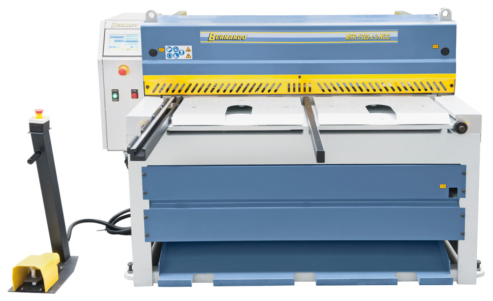 Foarfeca ghilotina motorizata MTR 1320 x 3 mm NCC [3]