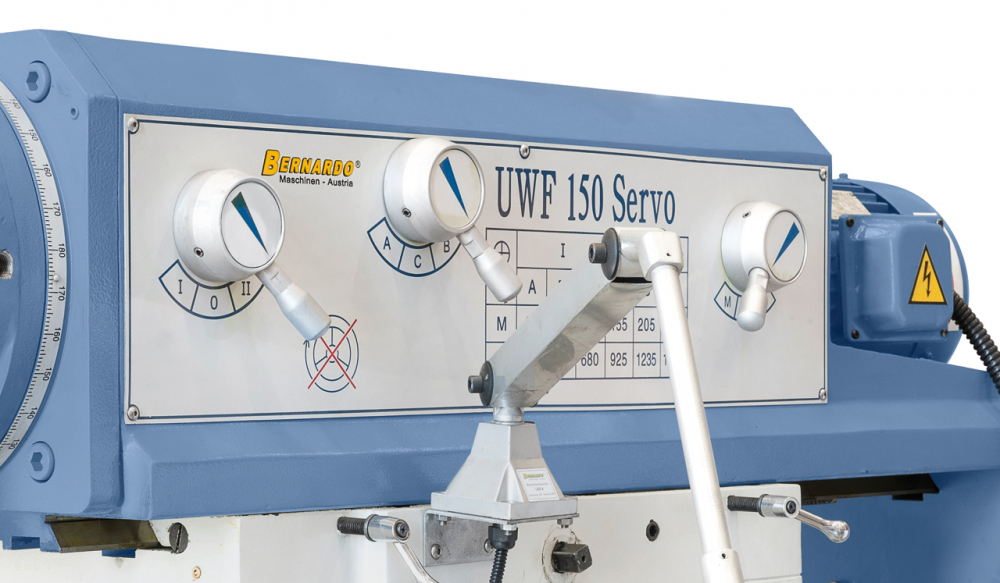 Masina de frezat universala prelucrare metal UWF 150 Servo [8]