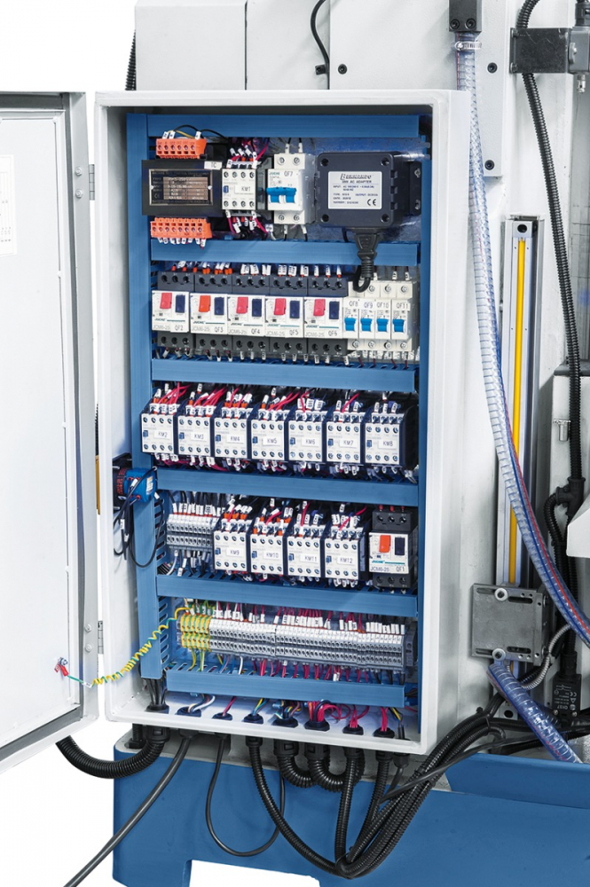 Masina de frezat UWF 90 + Indicator de pozitie 3-axe ES-12 H + sistem de prindere pneumatica [16]