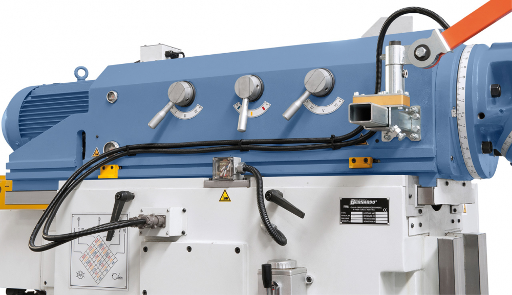Masina de frezat universala FU 1200 cu cititor digital pe 3 axe [3]
