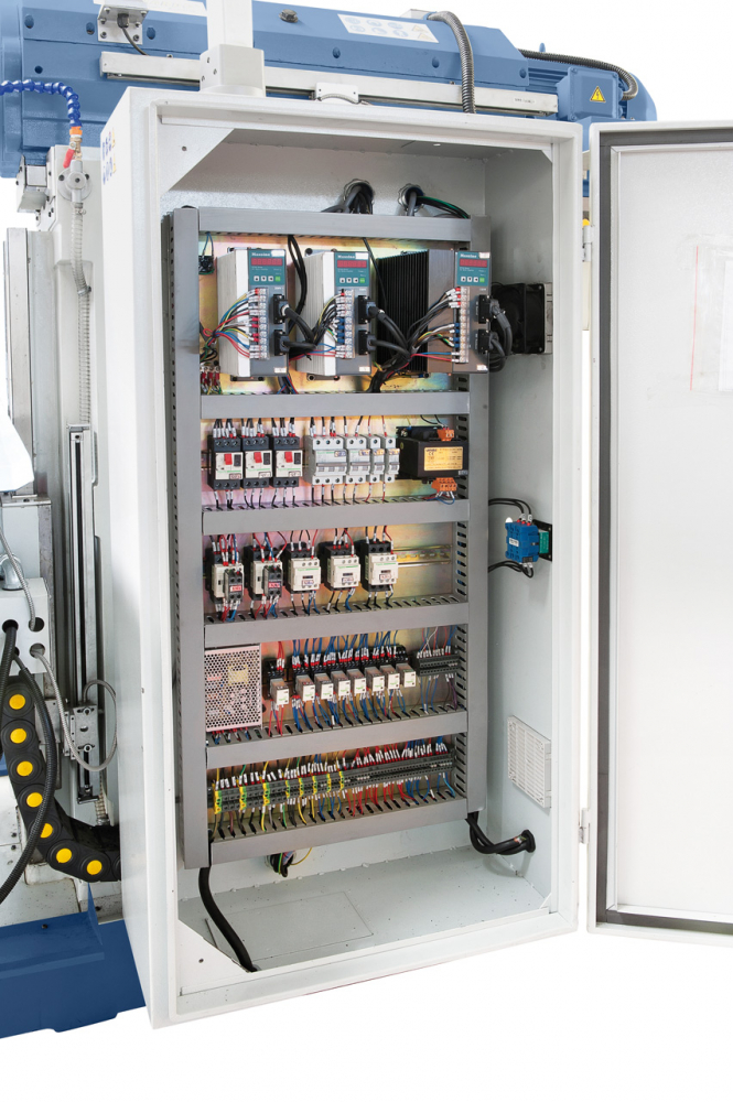 Masina de frezat universala FU 1200 cu cititor digital pe 3 axe [11]