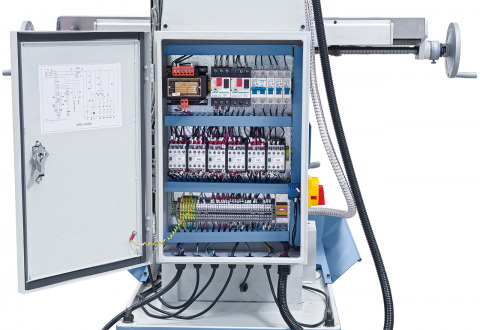 Masina de gaurit si frezat KF 60 + Indicator de pozitie 3-axe ES-12 V + Avans automat masa frezare pentru axa x/y [12]