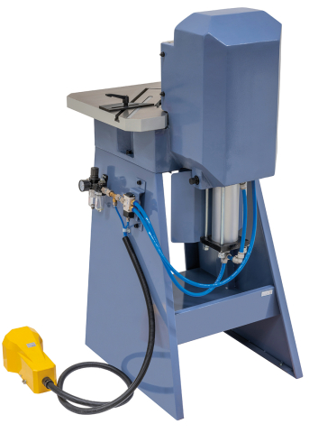 Masina pneumatica pentru decupat Bernardo AK 150 PT [2]