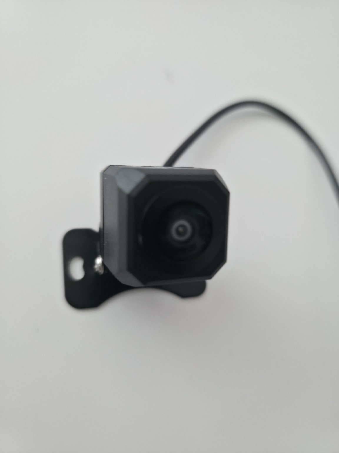 Camera marsarier rezistenta la apa IP68