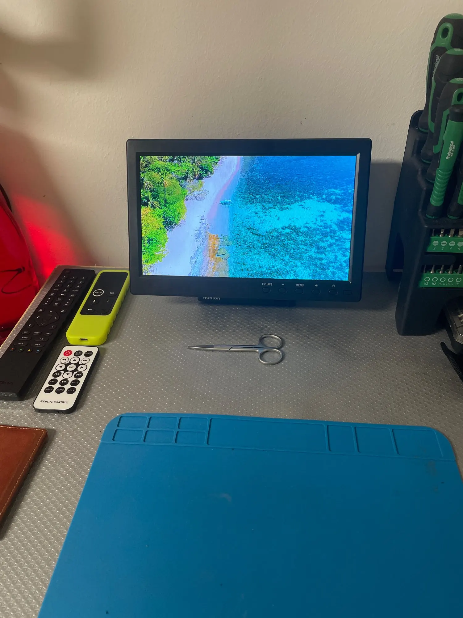Monitor LCD HD ecran 10.1 Inch, conexiunie HDMI, VGA, RCA audio video, USB, difuzoare incorporate [4]