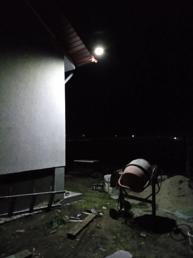 Lampa exterioara LED, cu incarcare solara, senzor lumina si miscare, telecomanda de control [3]