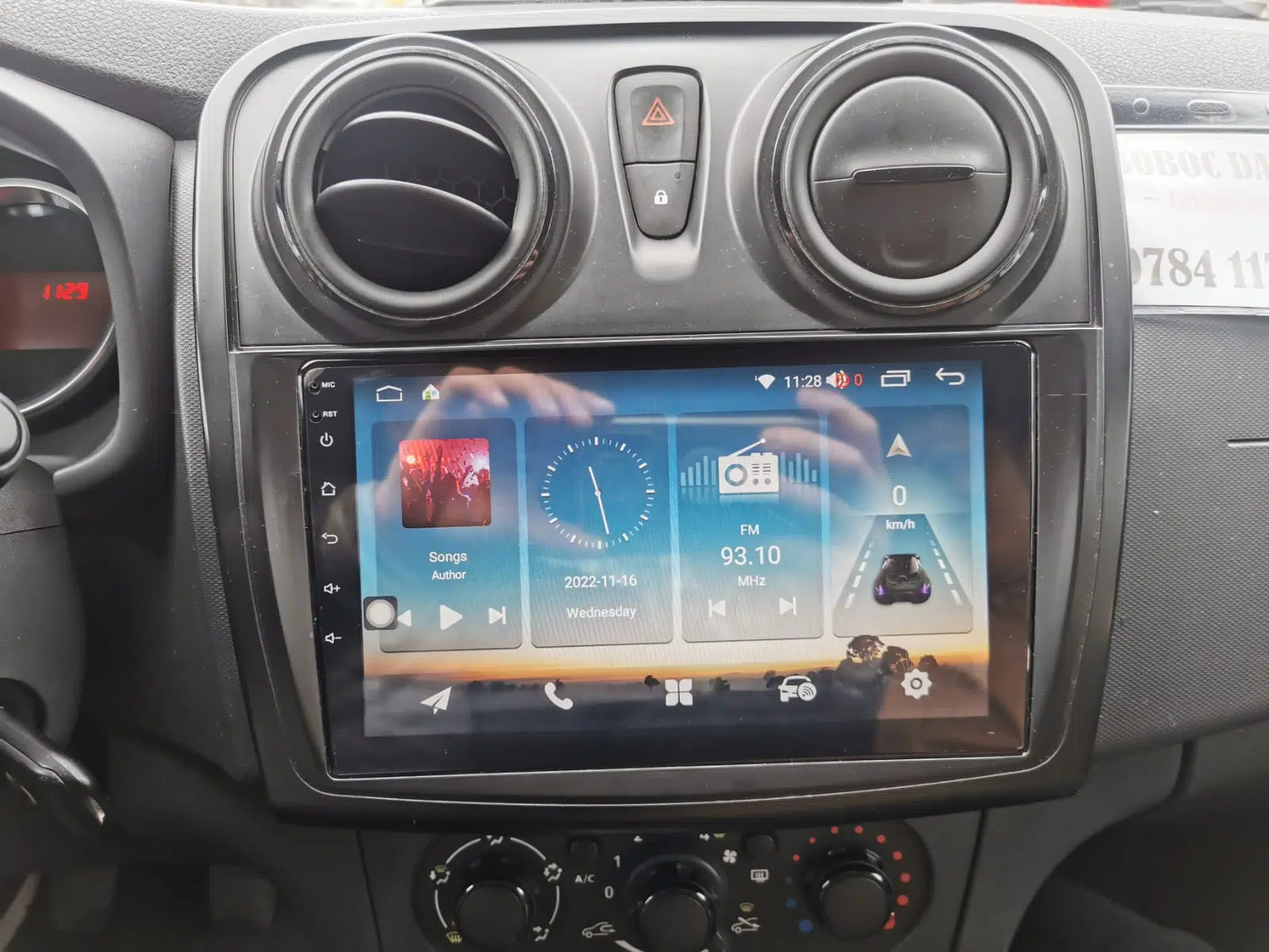 Navigatie Android Dacia Logan|Duster|Sandero (2012-2020) Android 12,DSP 2GB RAM 32GB ROM, Android 12, CarPlay si Android Auto Wi-fi, Youtube, Waze [2]