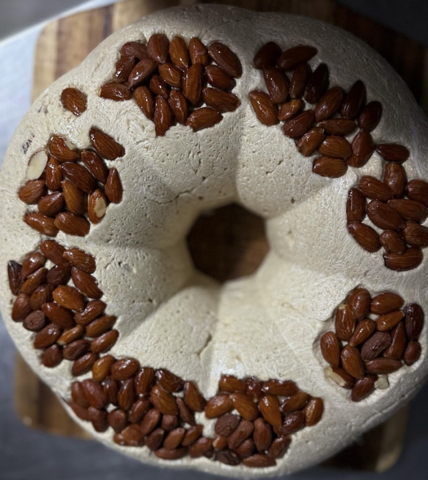 HALVA CU MIGDALE SI CARAMEL SARAT [2]