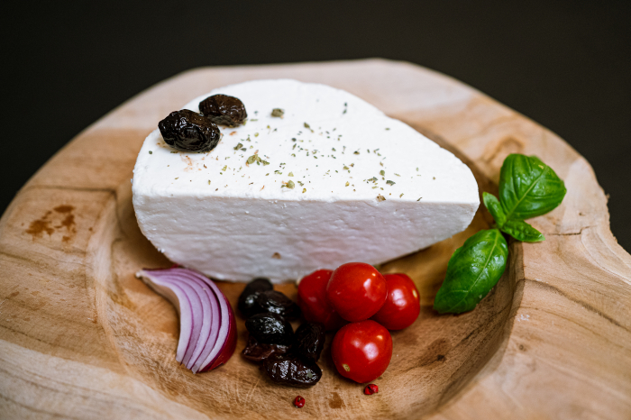 BRANZA MANOUROMYZITHRA ECOGREEK [1]