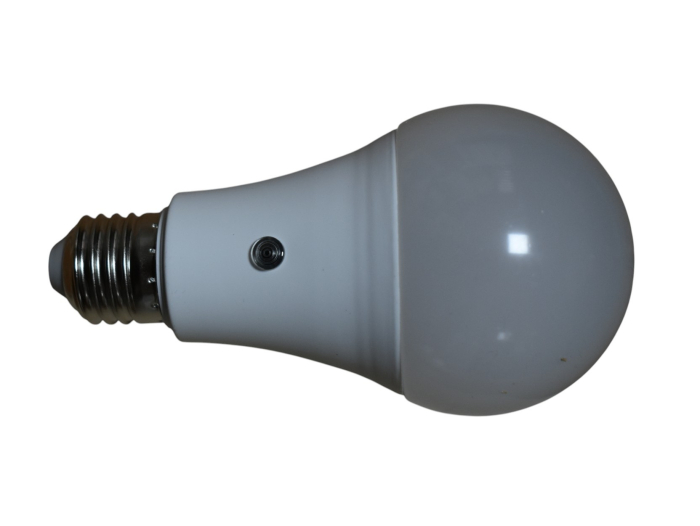 Bec LED E27 12W cu senzor crepuscular auto ON/OFF [5]