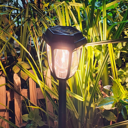 Lampi solare - Lampa Solara LED Exterior Iluminare Puternica Senzor de Miscare Rezistenta la Apa IP65 Autonomie Mare Design Modern pentru Gradina ecoleduri.ro