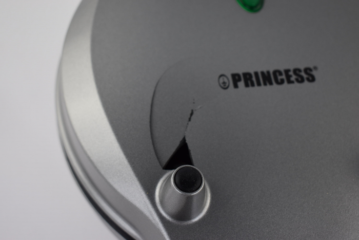 Aparat de facut vafe bubble waffle Princess ,Culoarea Negru - DAUNĂ DE TRANSPORT [9]