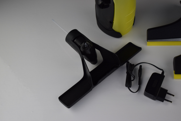 Aspirator de geamuri Karcher 2 duze mic/mare, baterie 35 de min. -CA NOU [8]